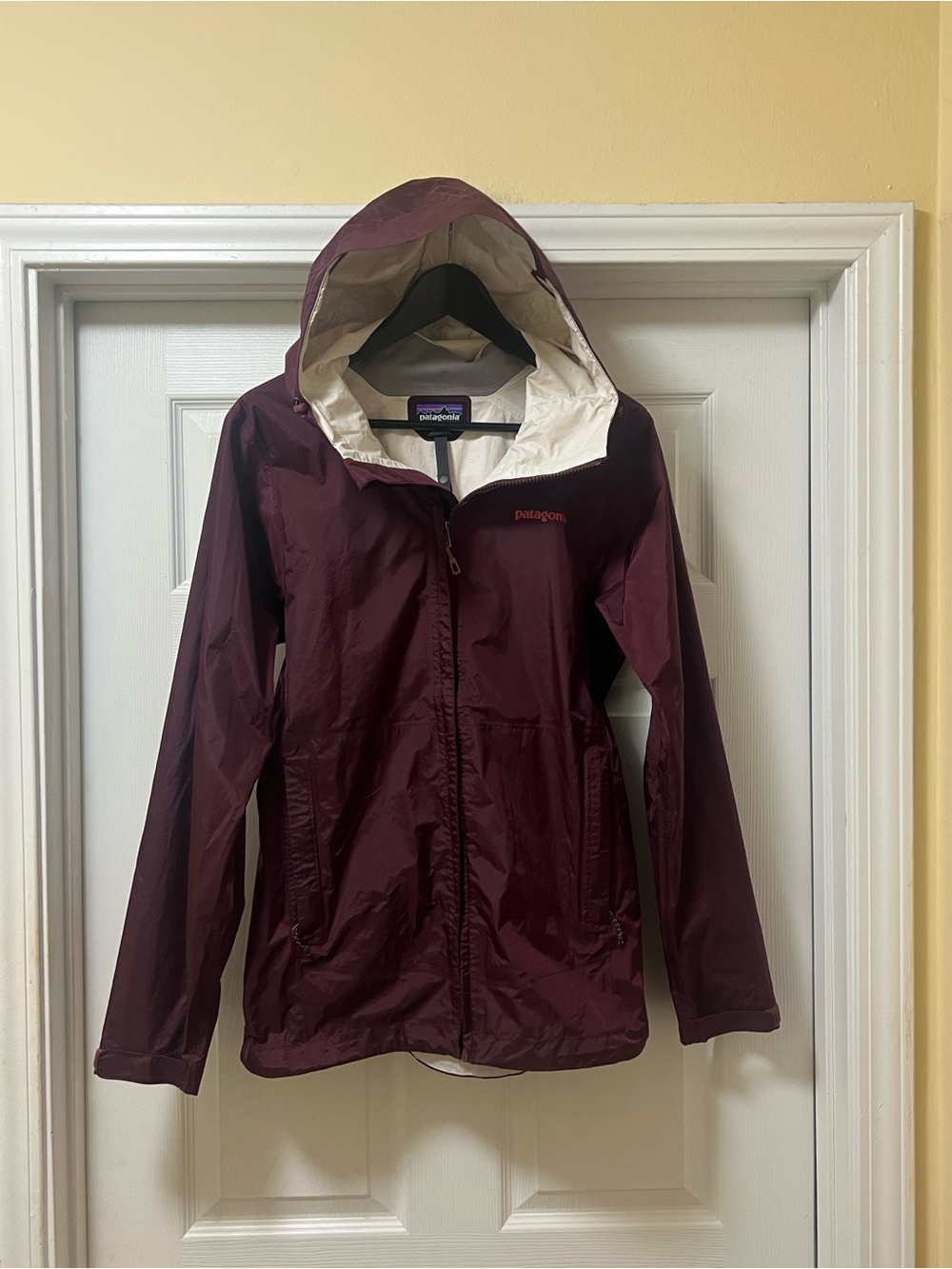 Patagonia H2No Women's Burgundy Hooded Shell Jacket with Cream Lining